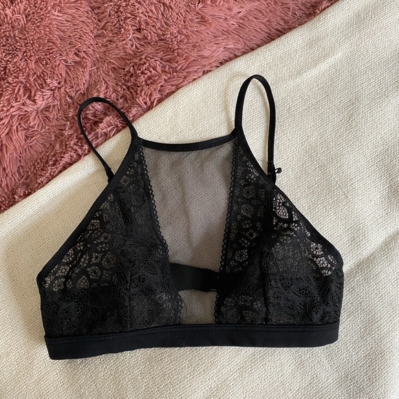 Victoria Secret black lace bralette - Picture 2 of 6